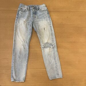 Women's Levi's Size 25 Distressed 501 Straight Leg Jeans